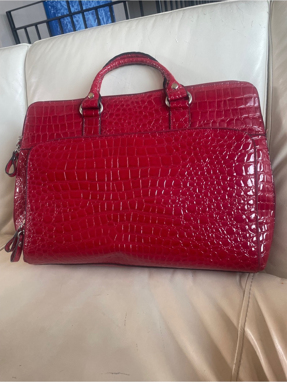 ❤️🐊 Bueno Red Croc-Embossed Patent Leather Satchel - computer? Files? Exec Ready